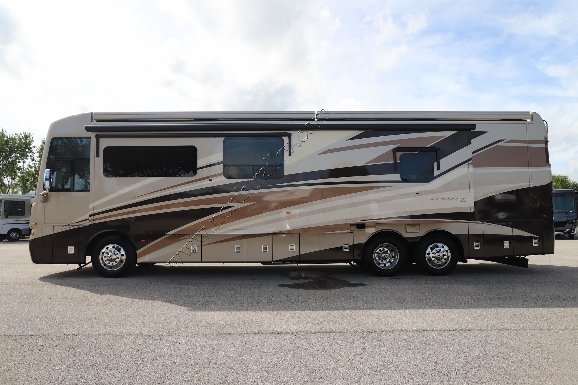 Used 2020 Newmar Ventana 4037 Class A  For Sale