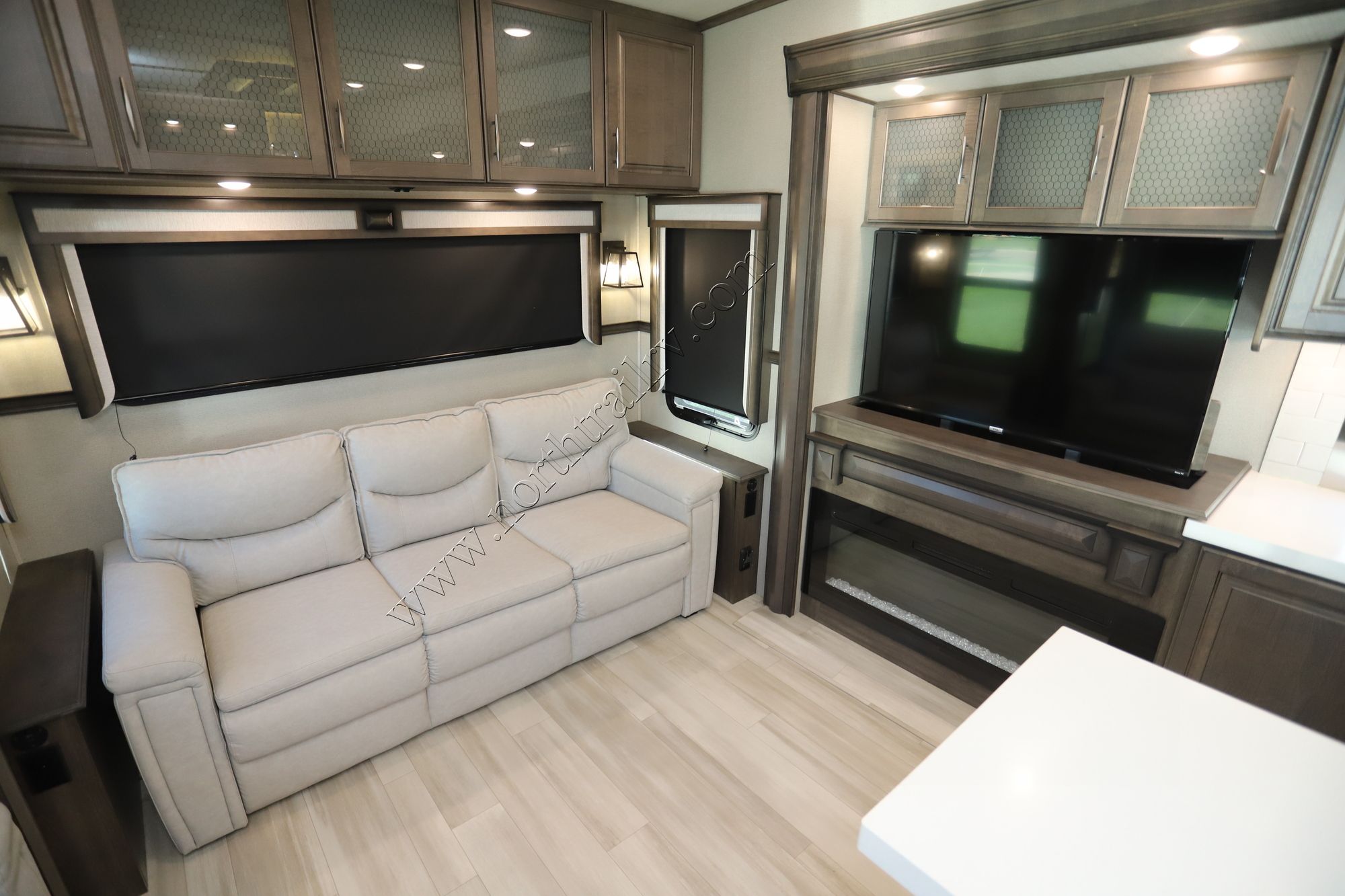 Used 2022 Grand Design Solitude 310GKR Fifth Wheel  For Sale