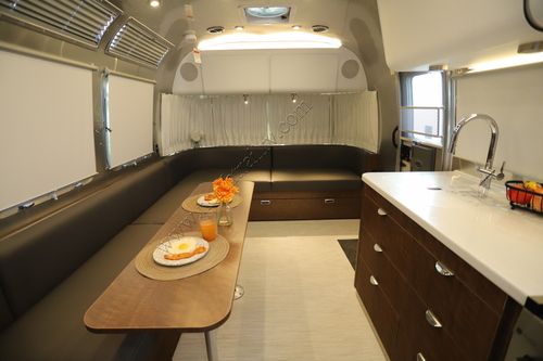 2025 Airstream Globetrotter 30RB