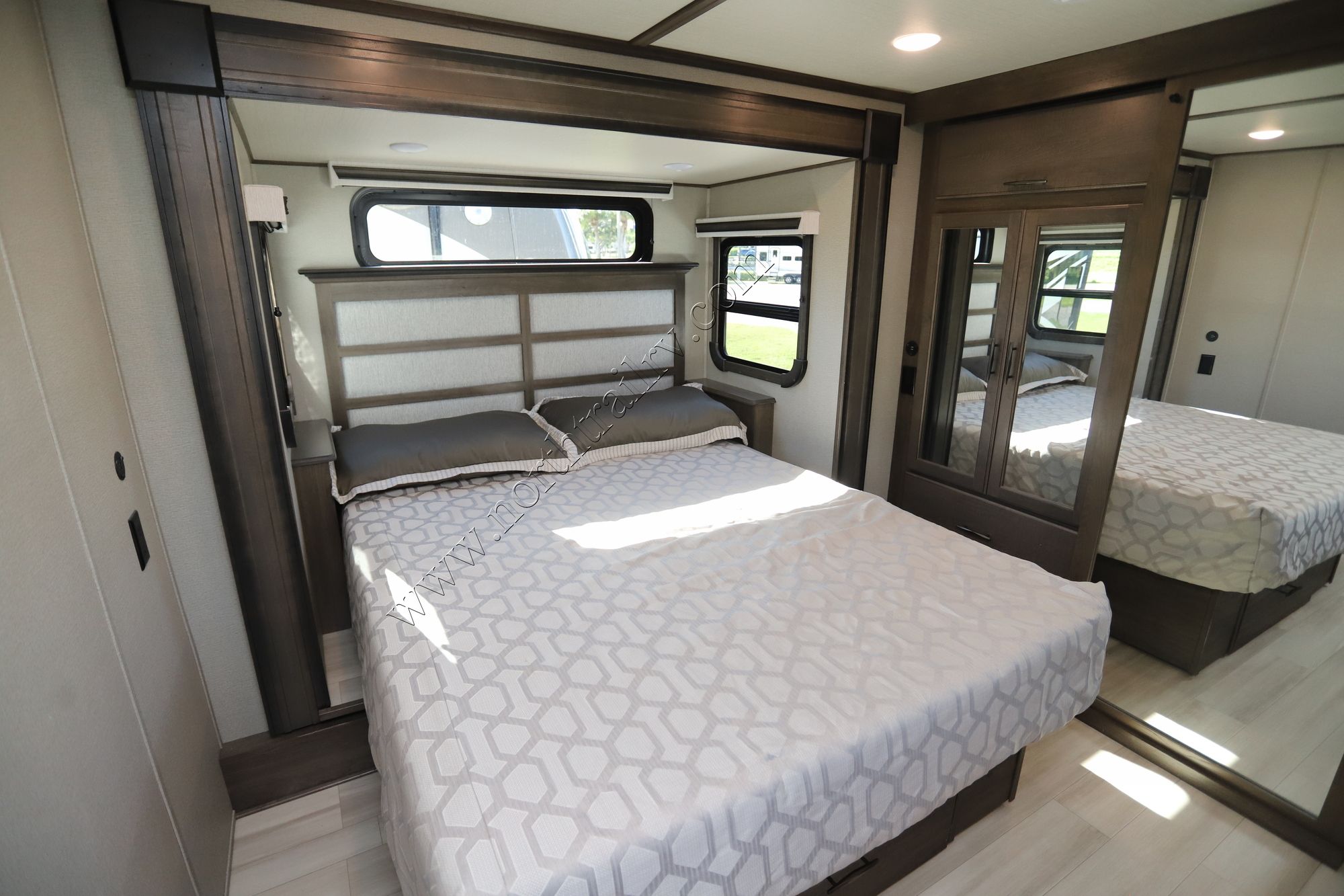 Used 2022 Grand Design Solitude 310GKR Fifth Wheel  For Sale