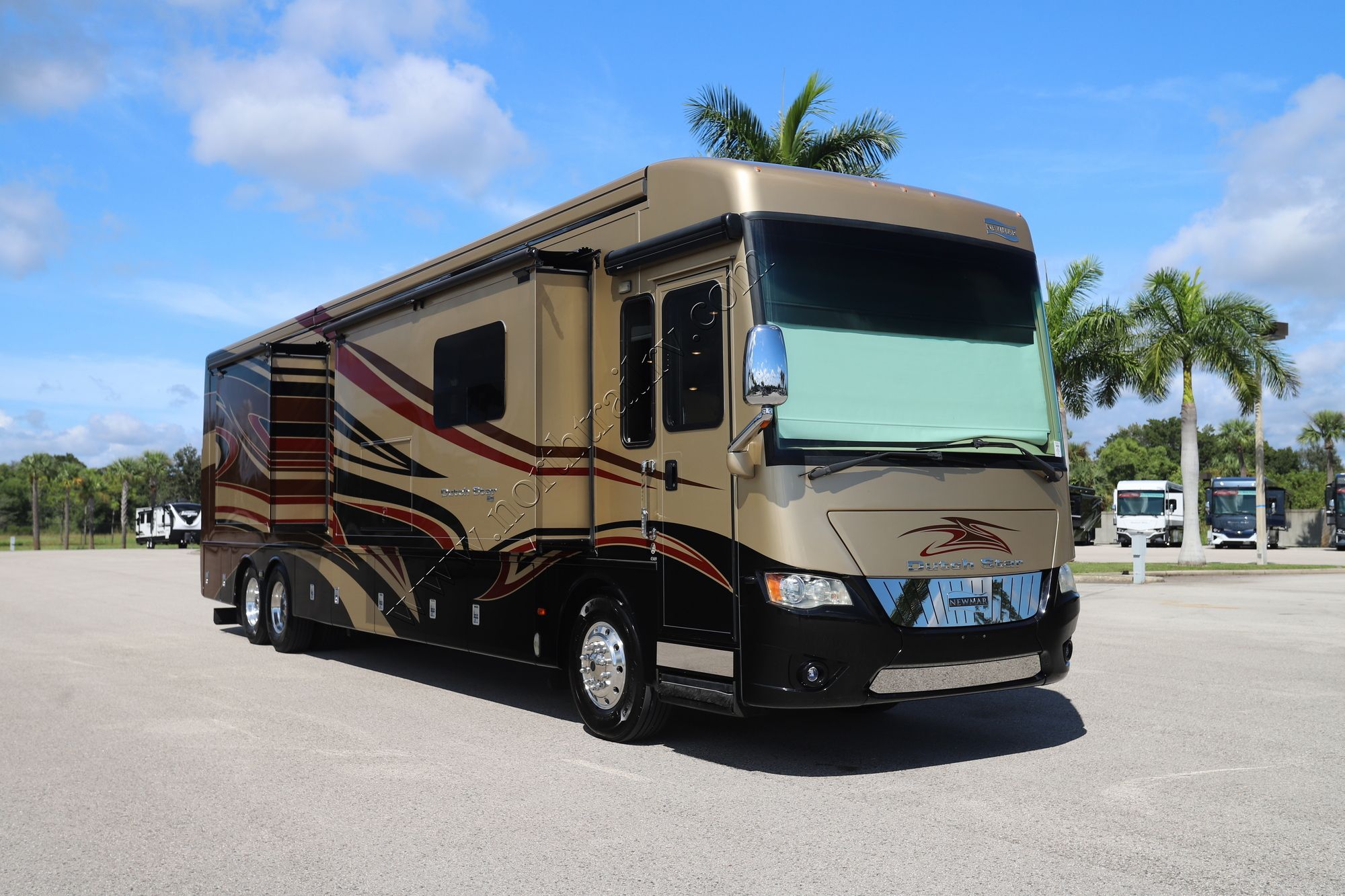 Used 2015 Newmar Dutch Star 4369 Class A  For Sale