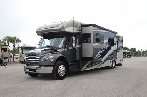 2024 Renegade Rv Verona 40VRB