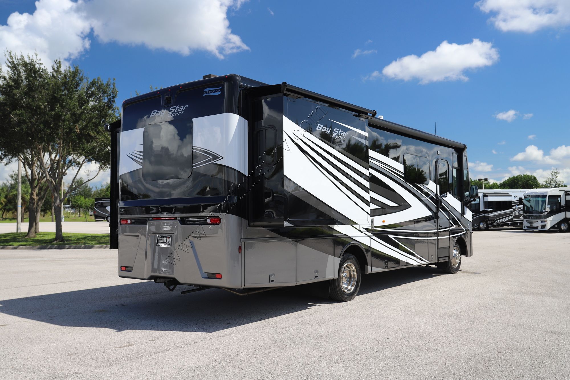 New 2025 Newmar Bay Star Sport 3016 Class A  For Sale