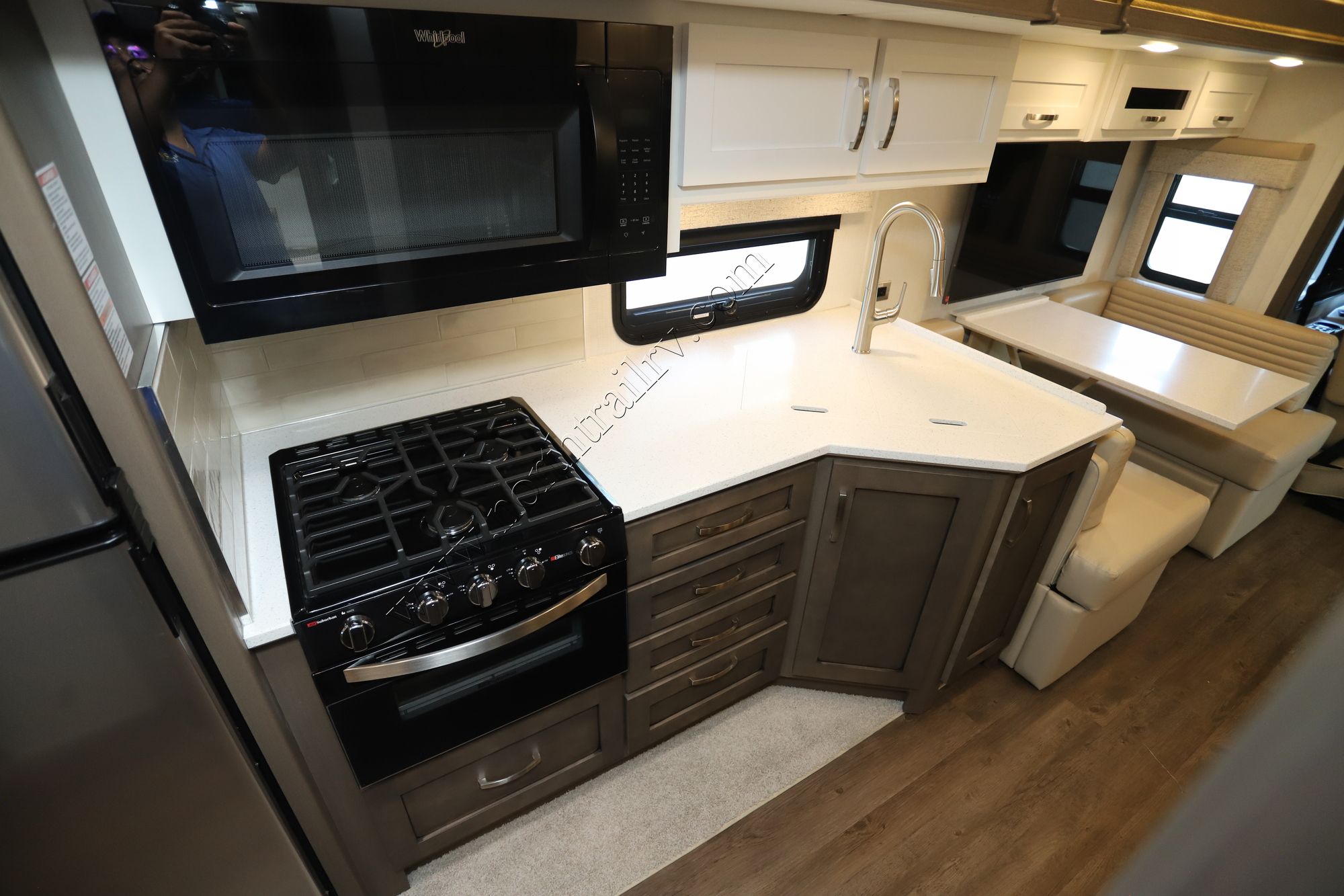 New 2025 Newmar Bay Star Sport 3016 Class A  For Sale