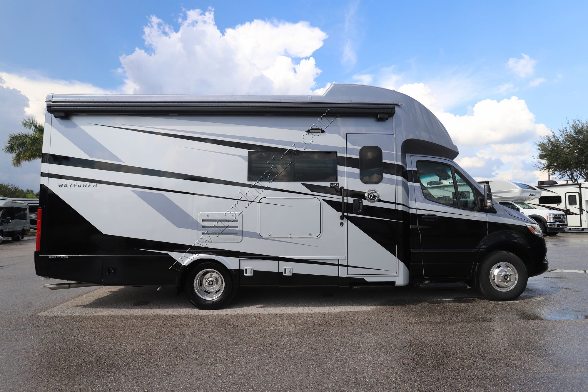 New 2025 Tiffin Motor Homes Wayfarer 25XRW Class C  For Sale