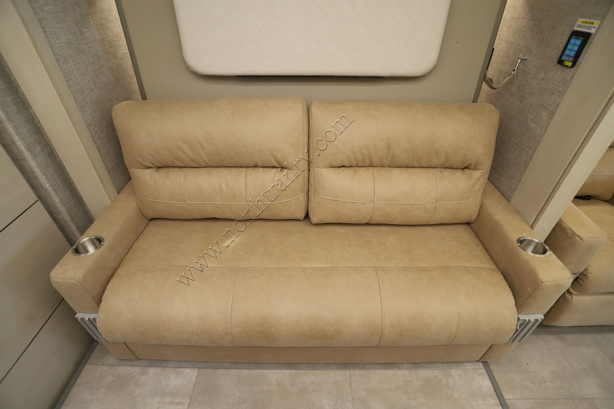 New 2025 Tiffin Motor Homes Wayfarer 25XRW Class C  For Sale