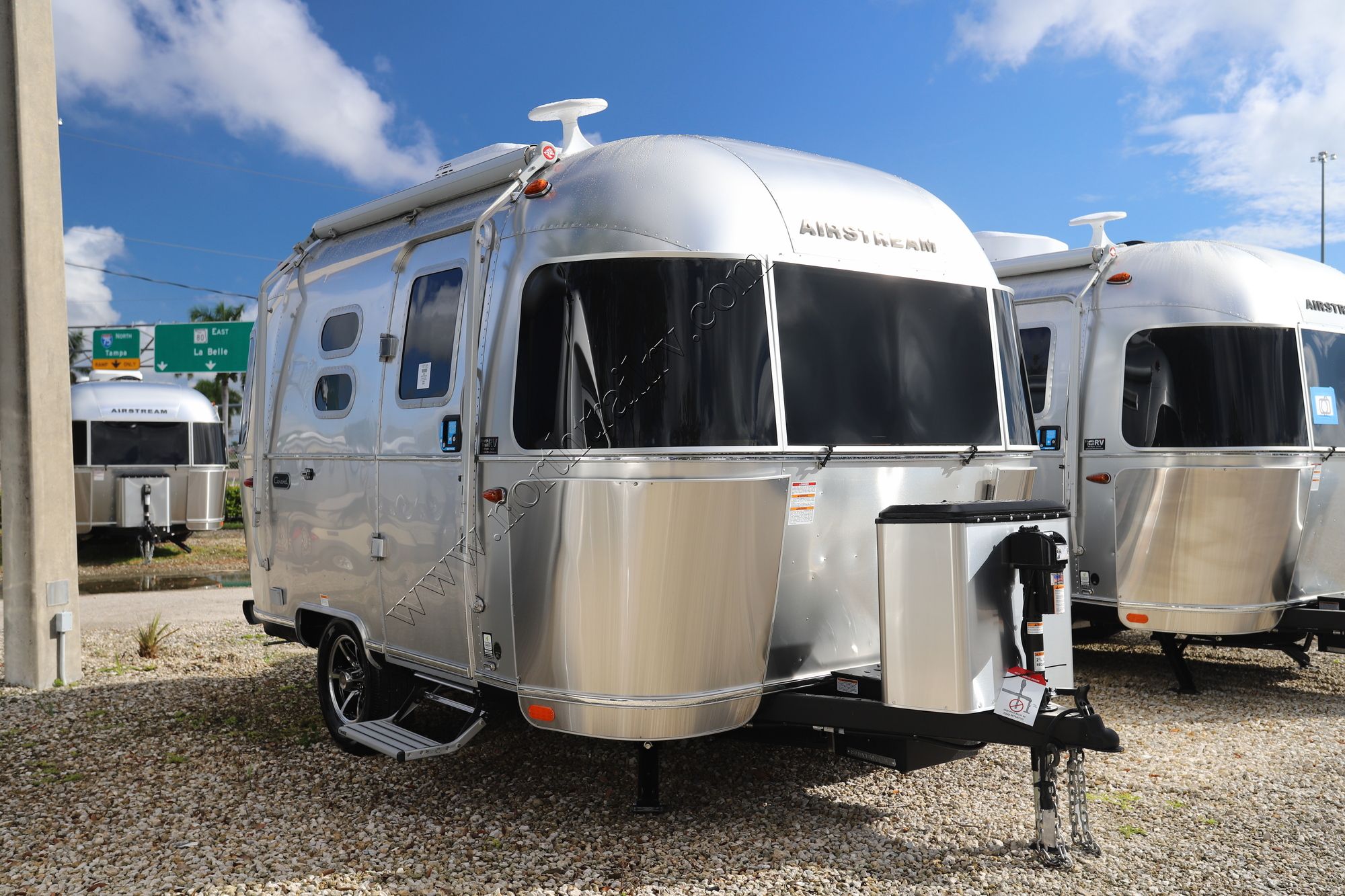 2025 Airstream Caravel 16RB Travel Trailer New  For Sale