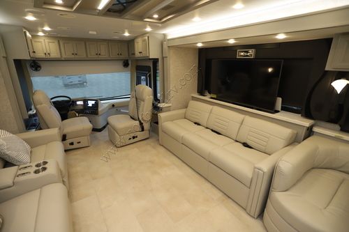 2025 Tiffin Motor Homes Phaeton 44OH