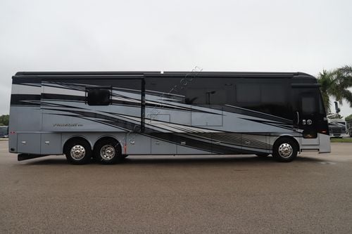 2025 Tiffin Motor Homes Phaeton 44OH