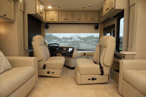 2025 Tiffin Motor Homes Phaeton 44OH