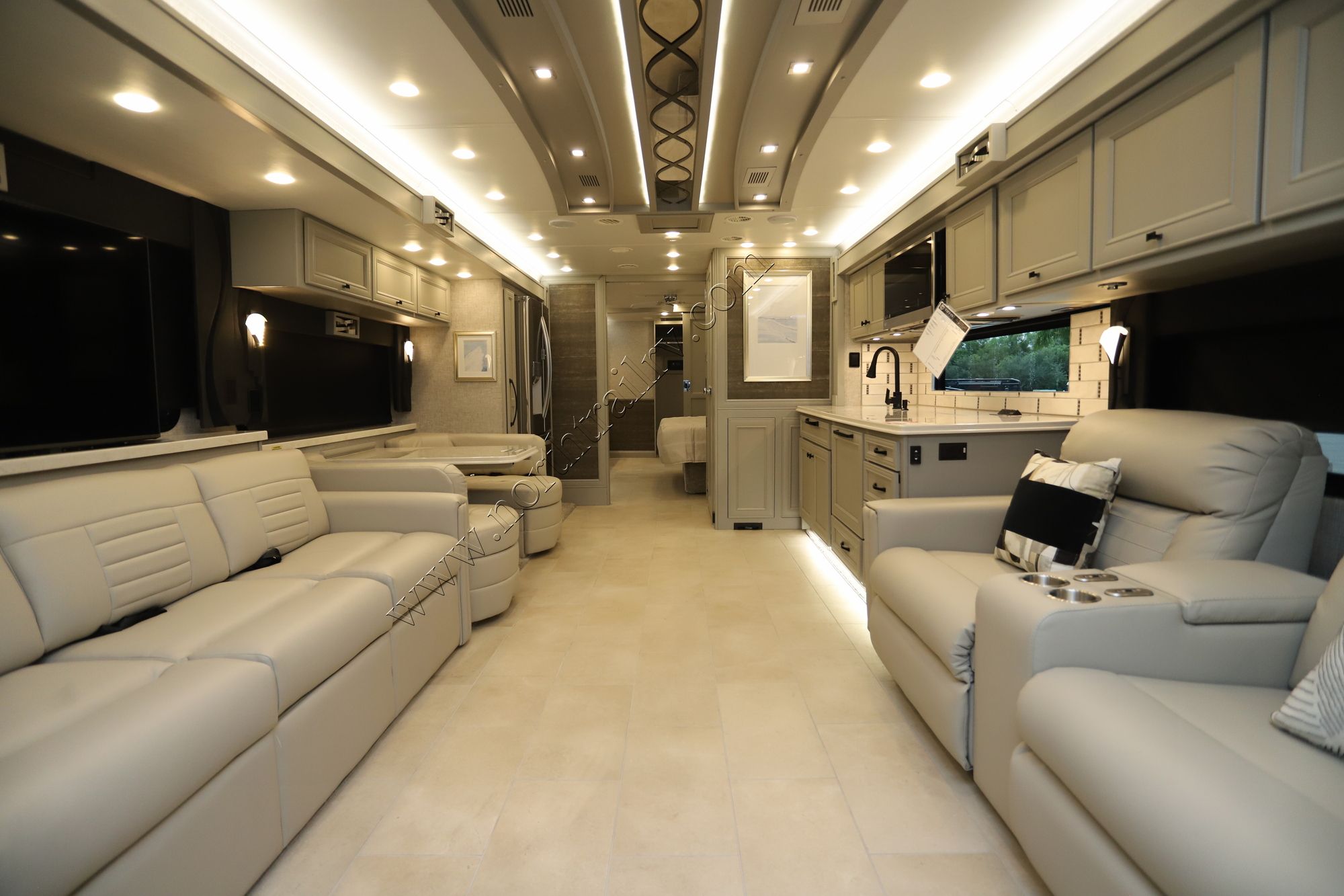 New 2025 Tiffin Motor Homes Phaeton 44OH Class A  For Sale