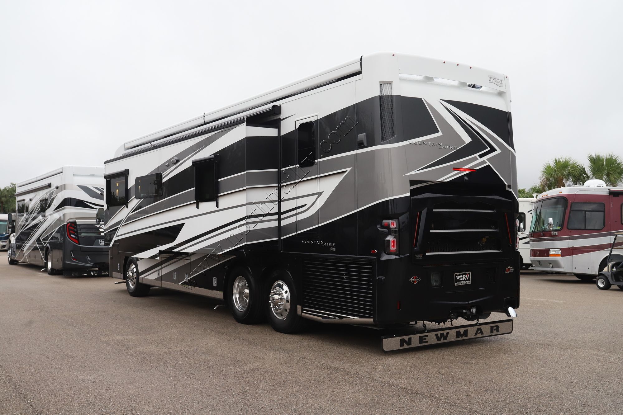 New 2025 Newmar Mountain Aire 3825 Class A  For Sale