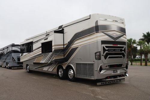 2025 Newmar King Aire 4531