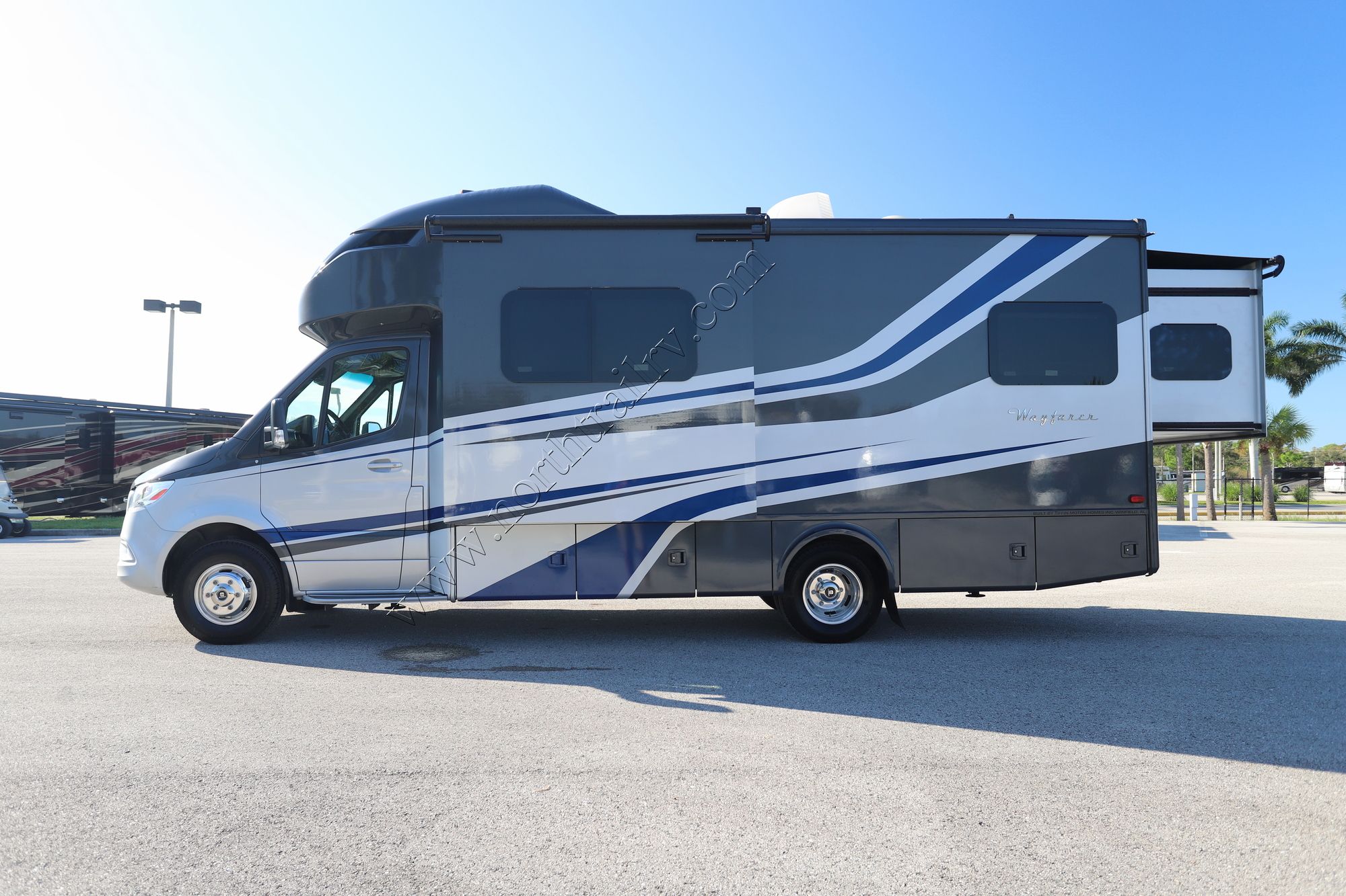 Used 2020 Tiffin Motor Homes Wayfarer 25QW Class C  For Sale