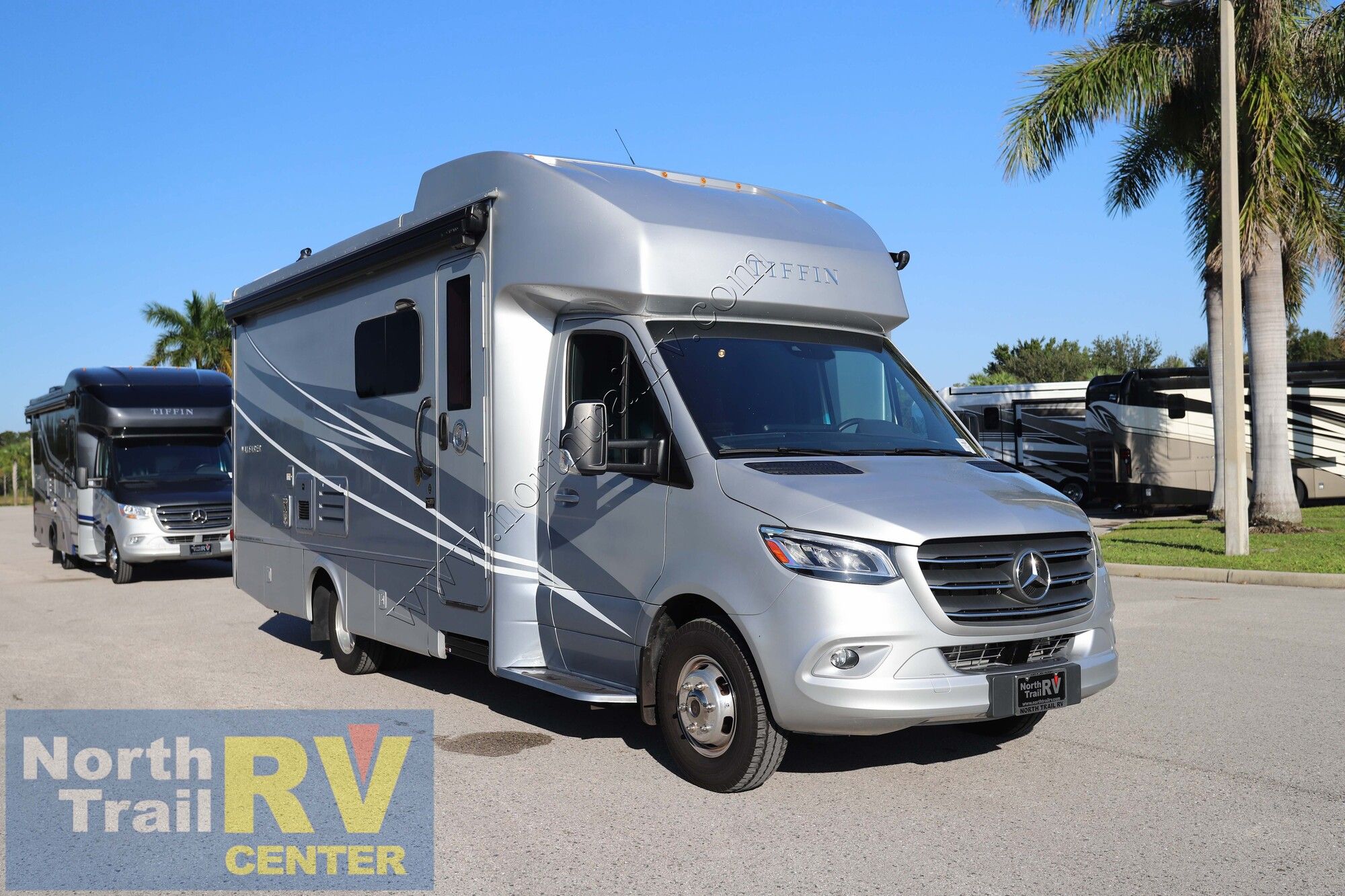 Used 2022 Tiffin Motor Homes Wayfarer 25RW Class C  For Sale