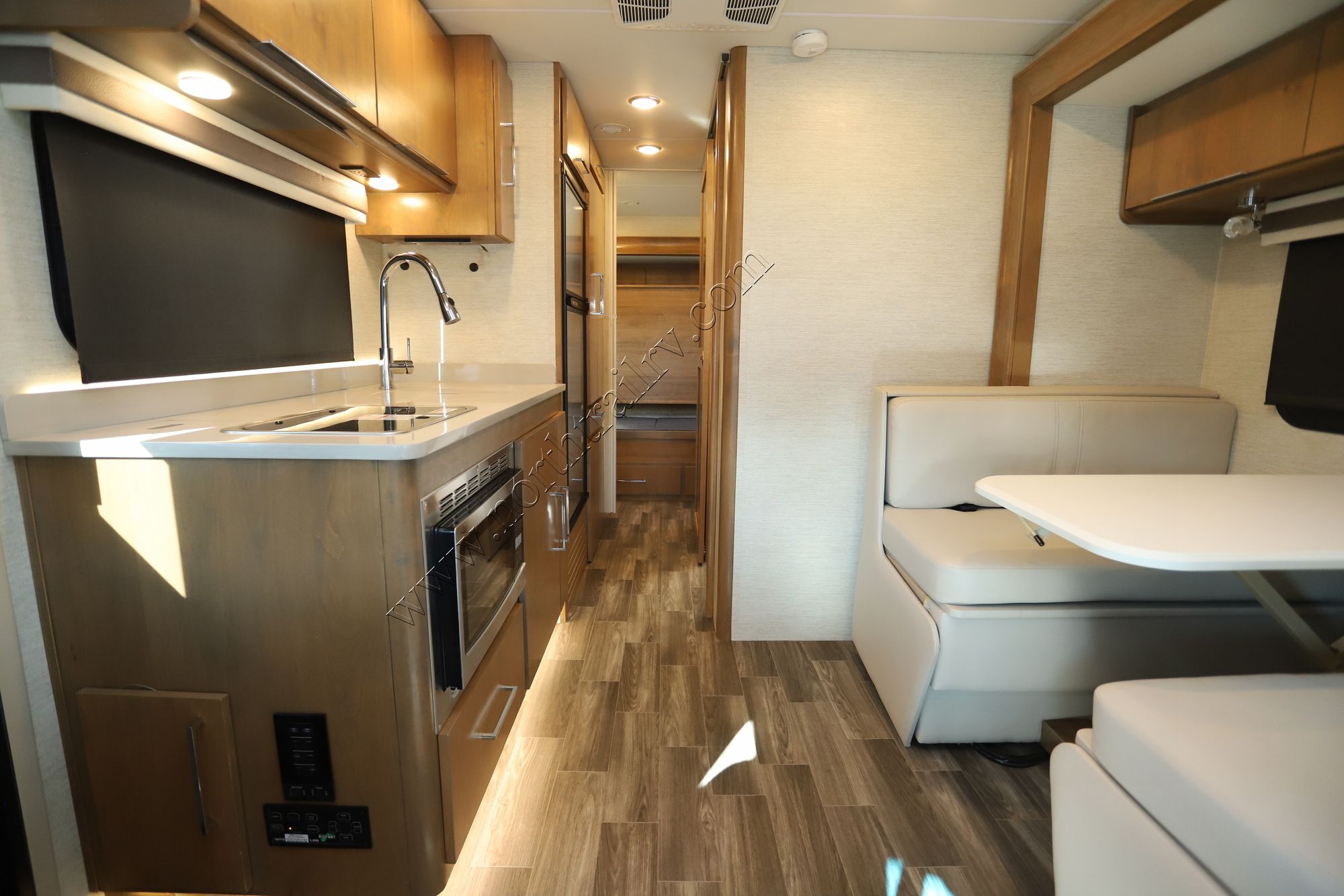 Used 2020 Tiffin Motor Homes Wayfarer 25QW Class C  For Sale