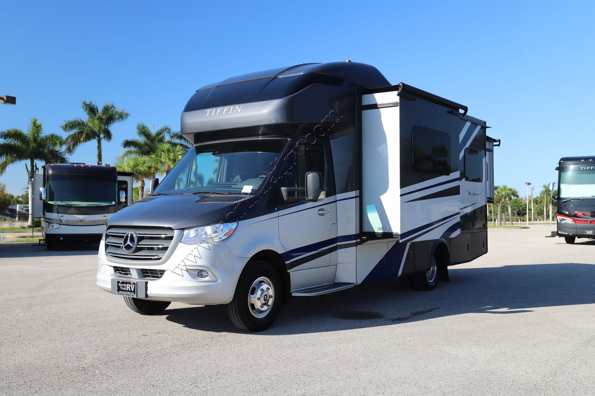 Used 2020 Tiffin Motor Homes Wayfarer 25QW Class C  For Sale