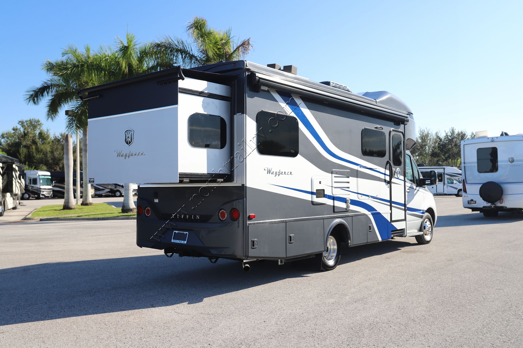 Used 2020 Tiffin Motor Homes Wayfarer 25QW Class C  For Sale