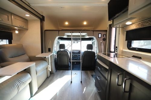 2022 Tiffin Motor Homes Wayfarer 25RW Class C