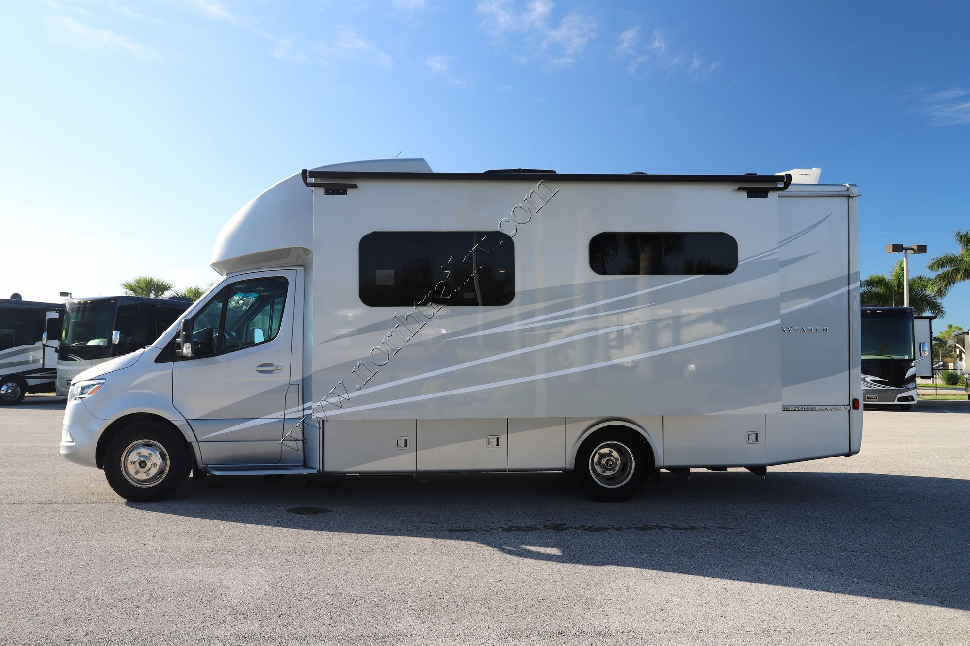 Used 2022 Tiffin Motor Homes Wayfarer 25RW Class C  For Sale