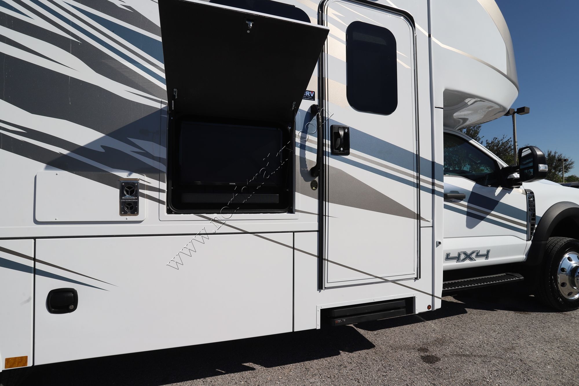 New 2025 Renegade Rv Veracruz 30VRM Super C  For Sale