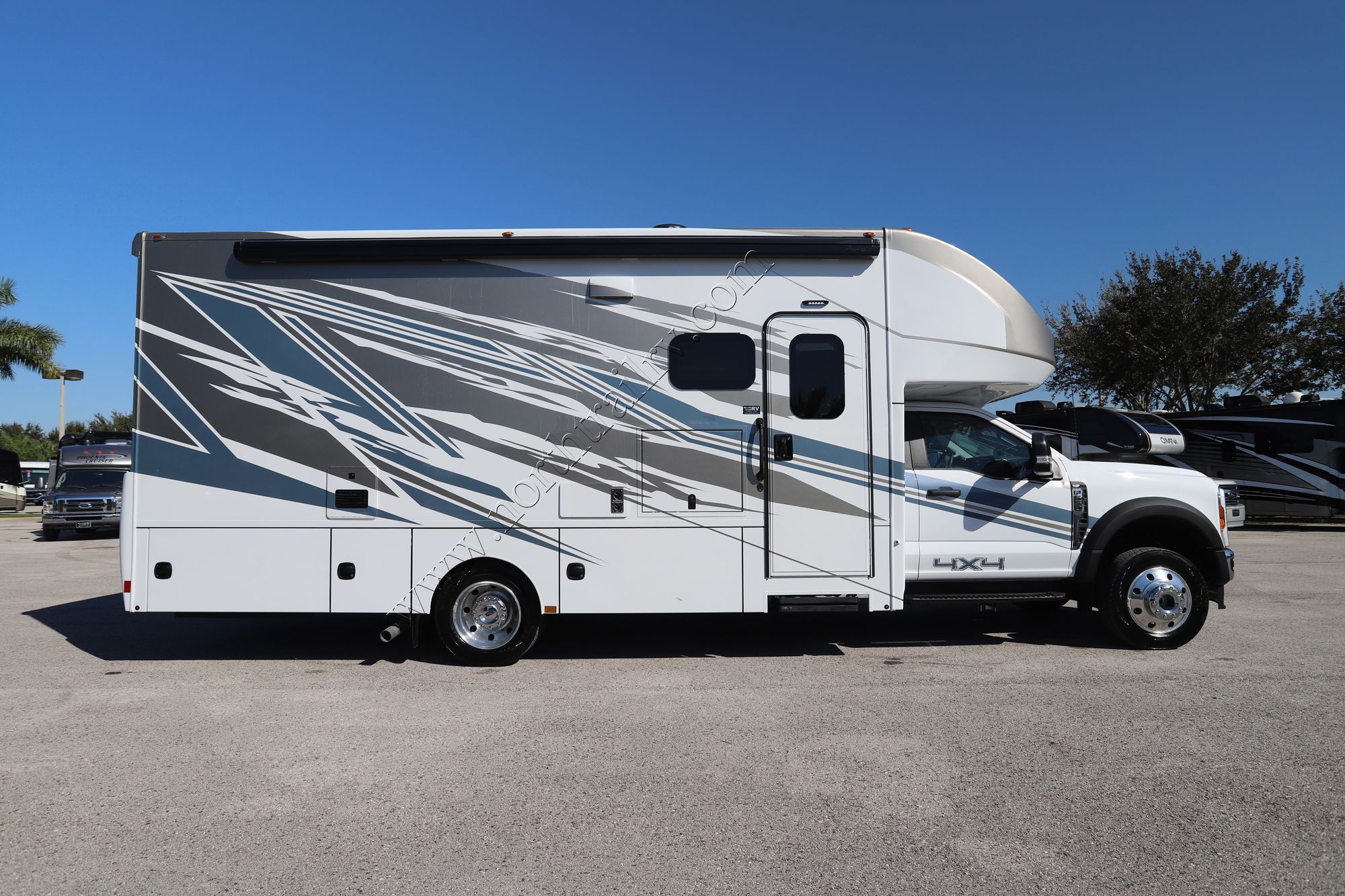 New 2025 Renegade Rv Veracruz 30VRM Super C  For Sale