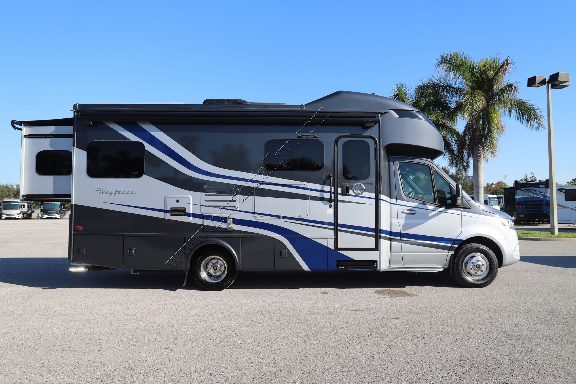 Used 2020 Tiffin Motor Homes Wayfarer 25QW Class C  For Sale