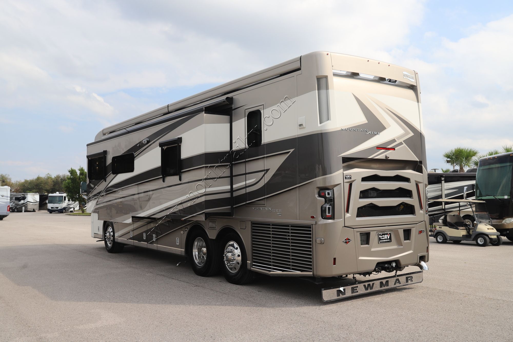 New 2025 Newmar Mountain Aire 3825 Class A  For Sale