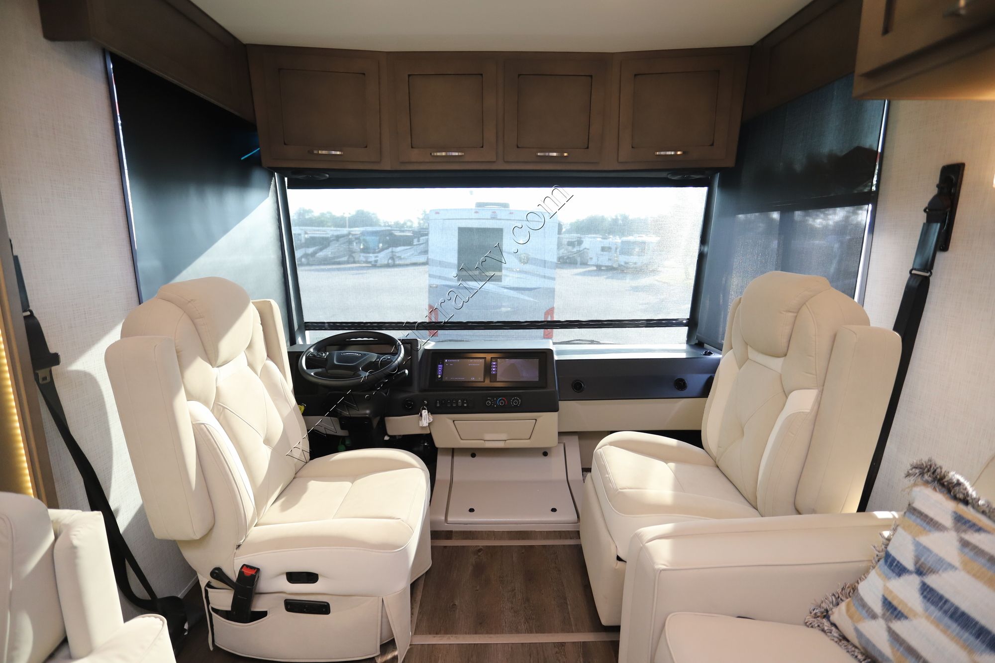 New 2025 Newmar Canyon Star 3947 Class A  For Sale