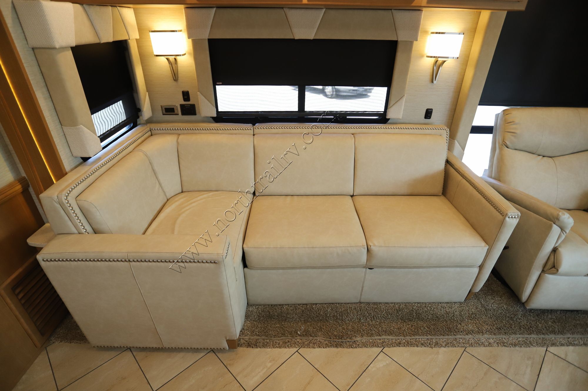 Used 2018 Newmar Ventana Le 3412 Class A  For Sale