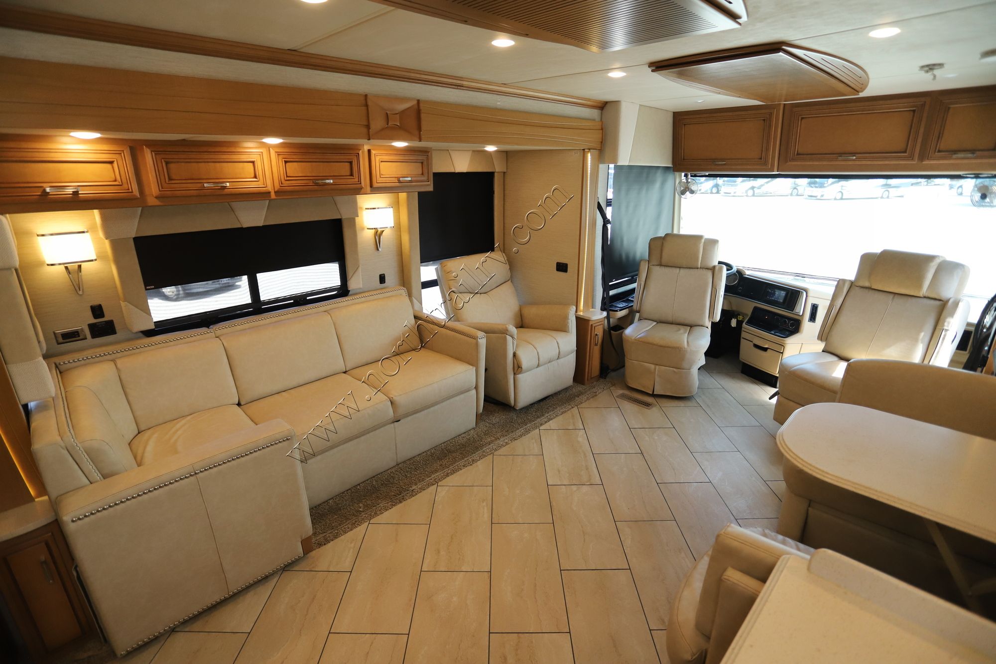 Used 2018 Newmar Ventana Le 3412 Class A  For Sale