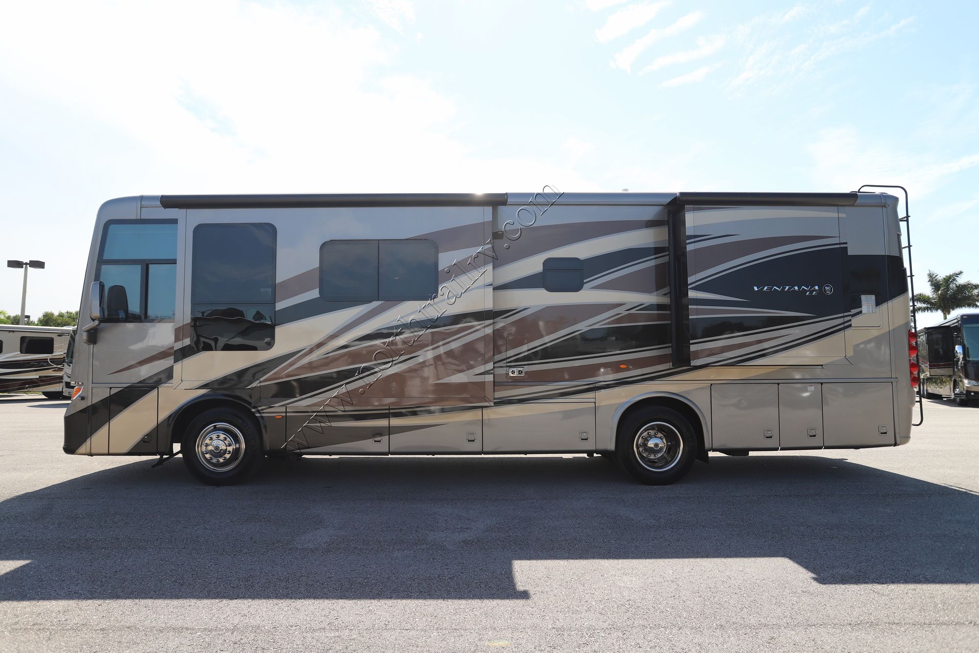 Used 2018 Newmar Ventana Le 3412 Class A  For Sale