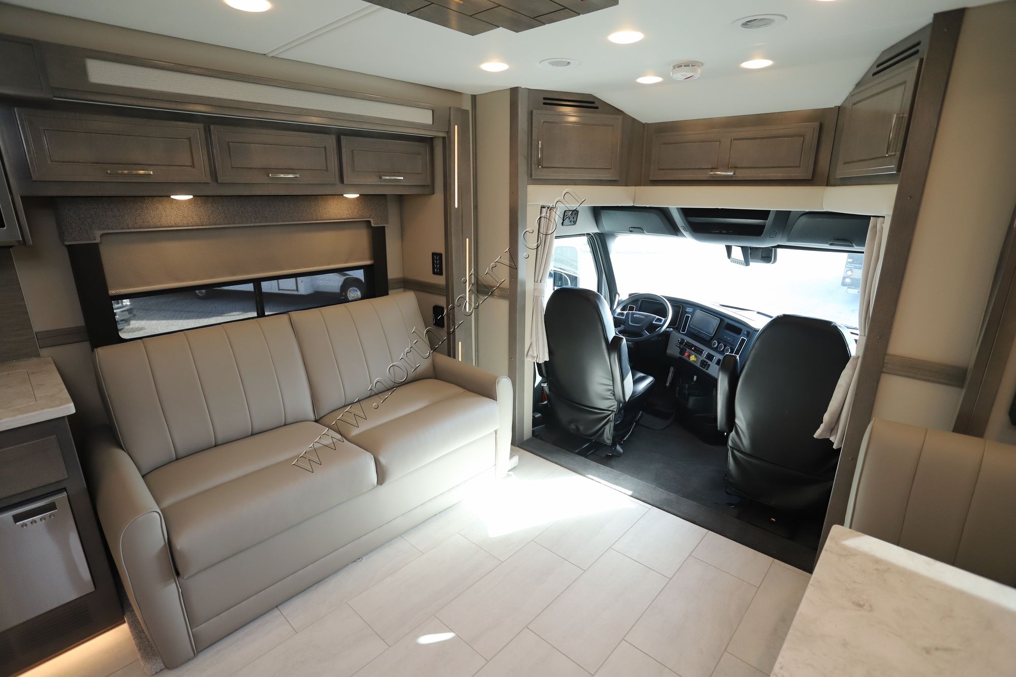 New 2025 Renegade Rv Explorer 38EMB Super C  For Sale