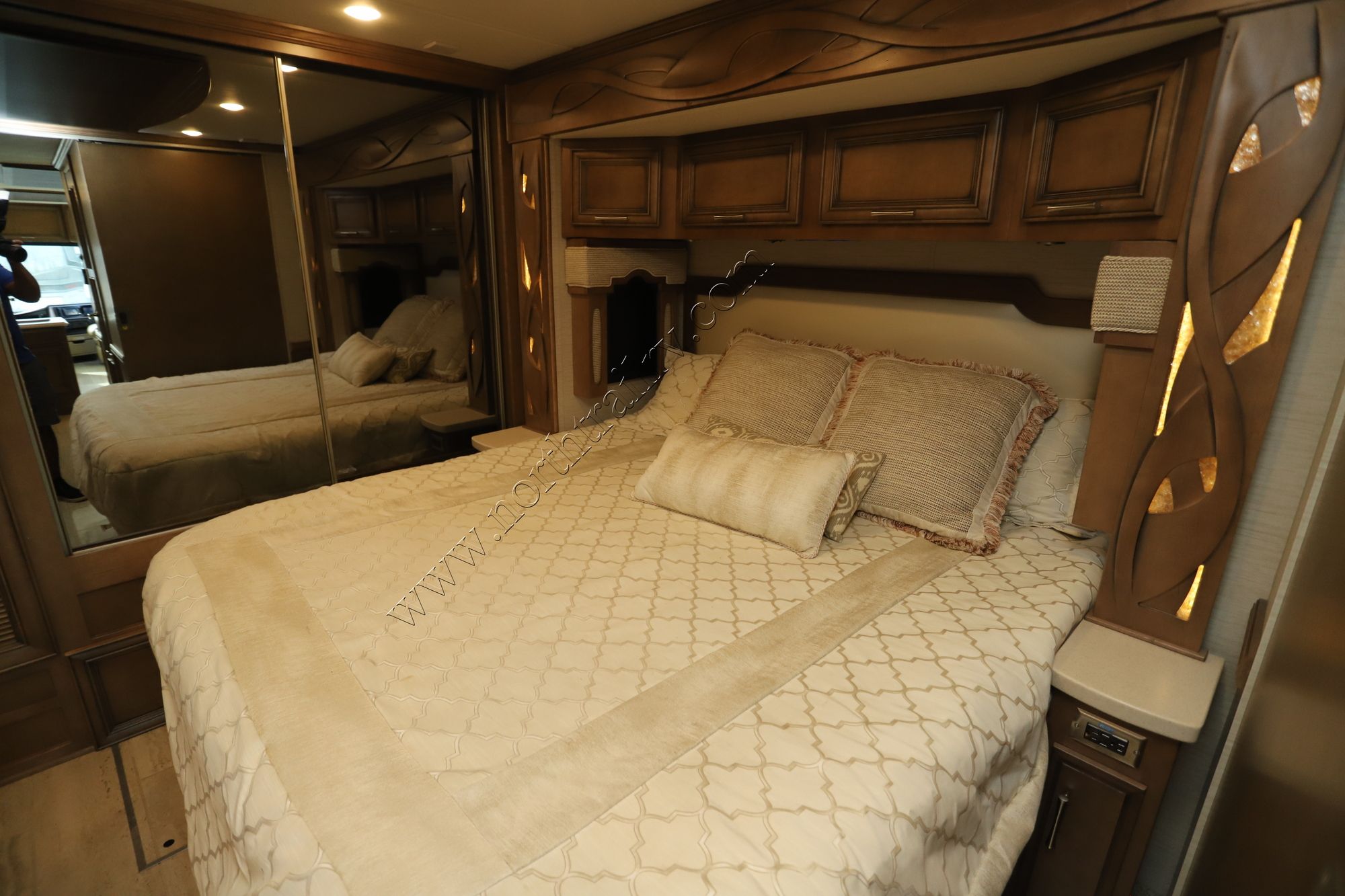 Used 2019 Newmar Ventana 3717 Class A  For Sale