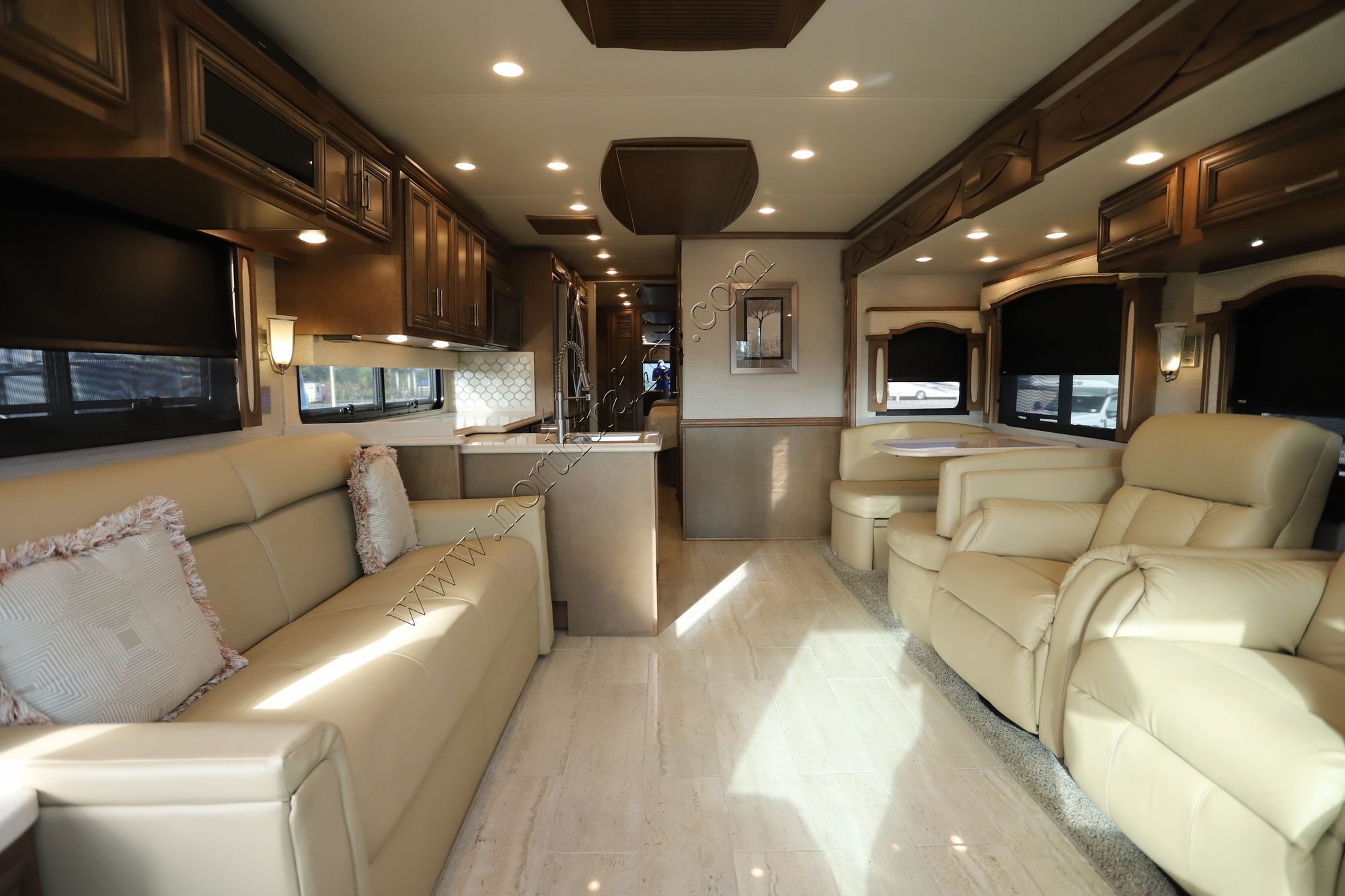 Used 2019 Newmar Ventana 3717 Class A  For Sale