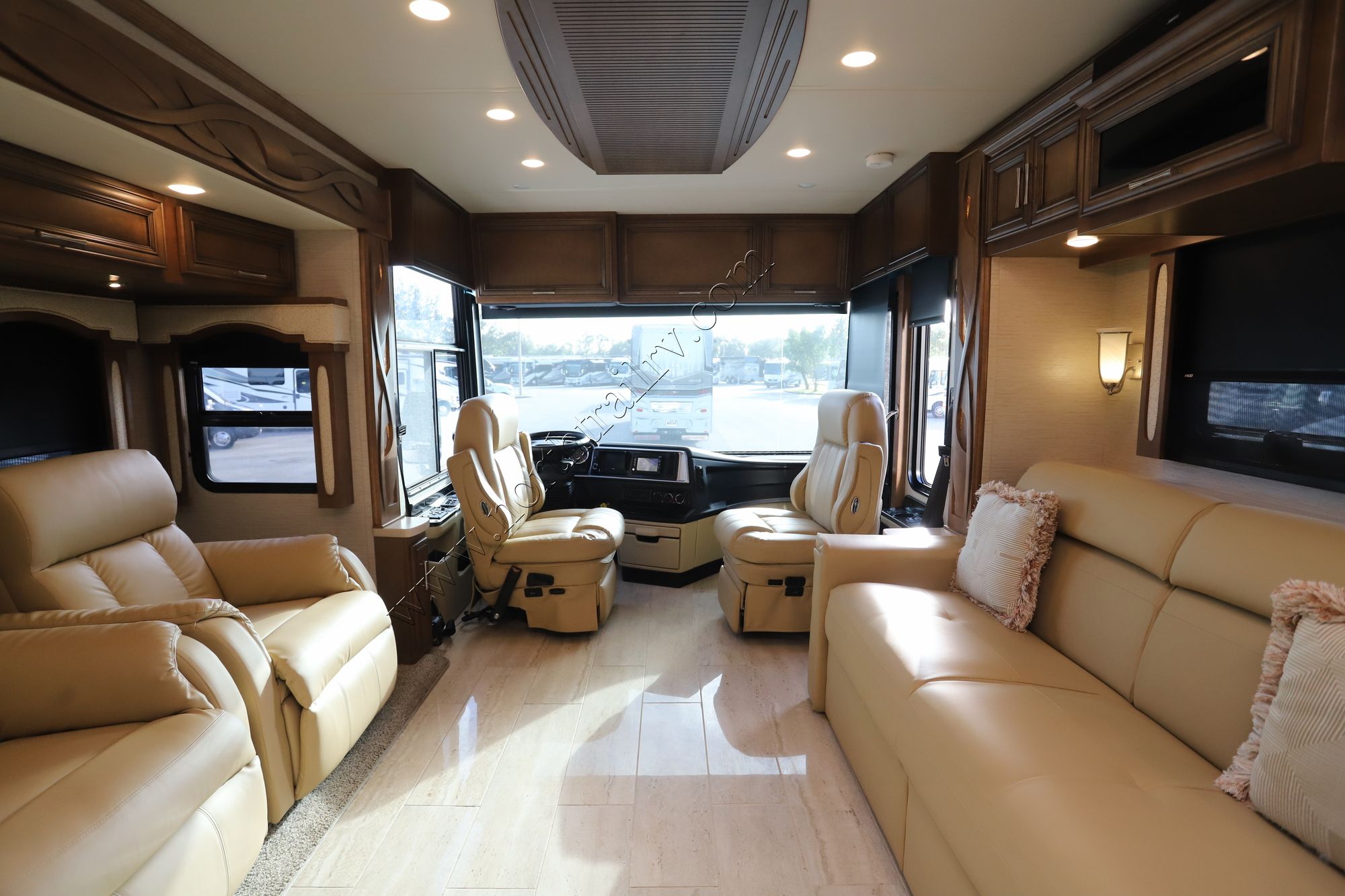 Used 2019 Newmar Ventana 3717 Class A  For Sale