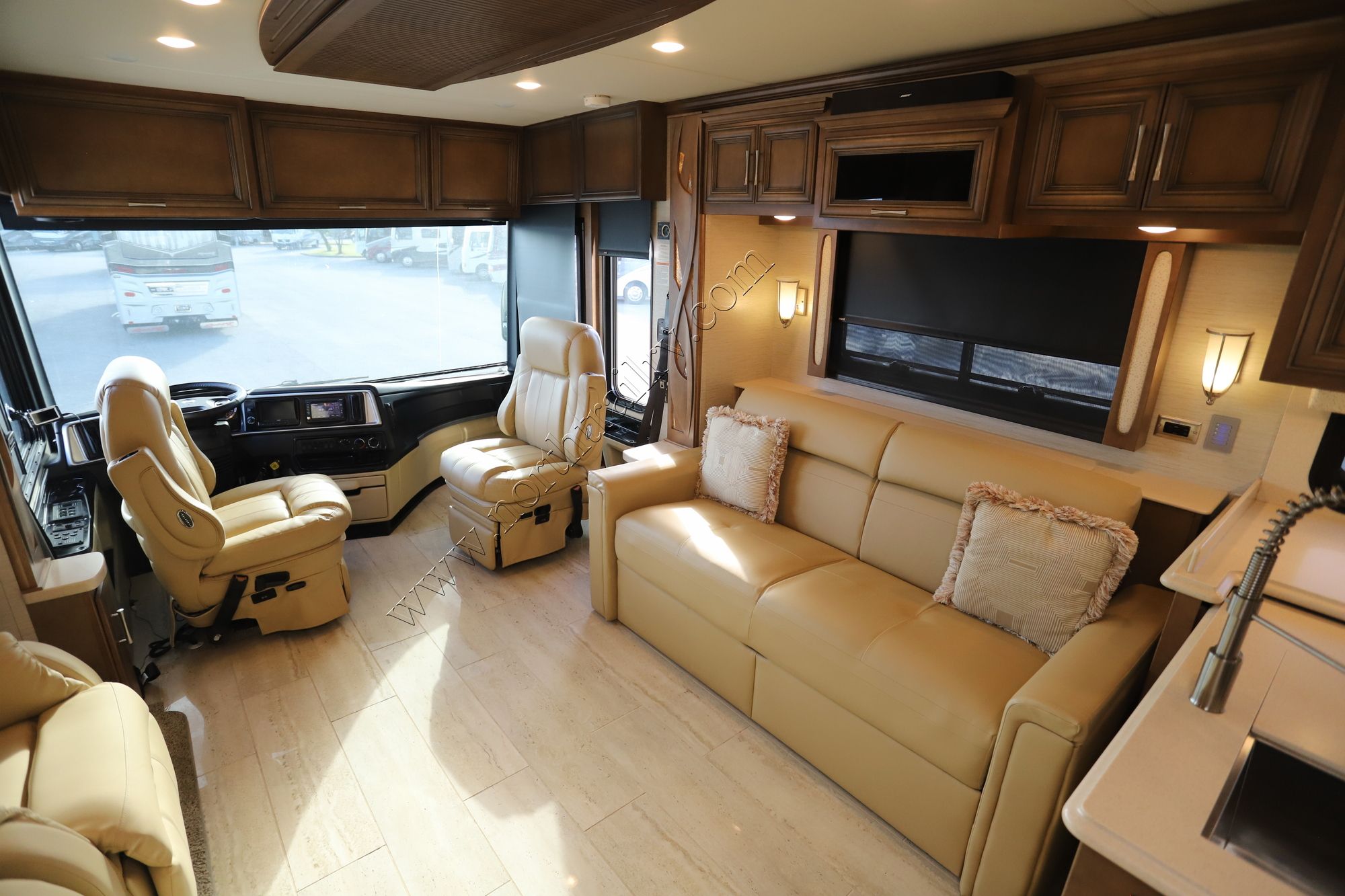 Used 2019 Newmar Ventana 3717 Class A  For Sale