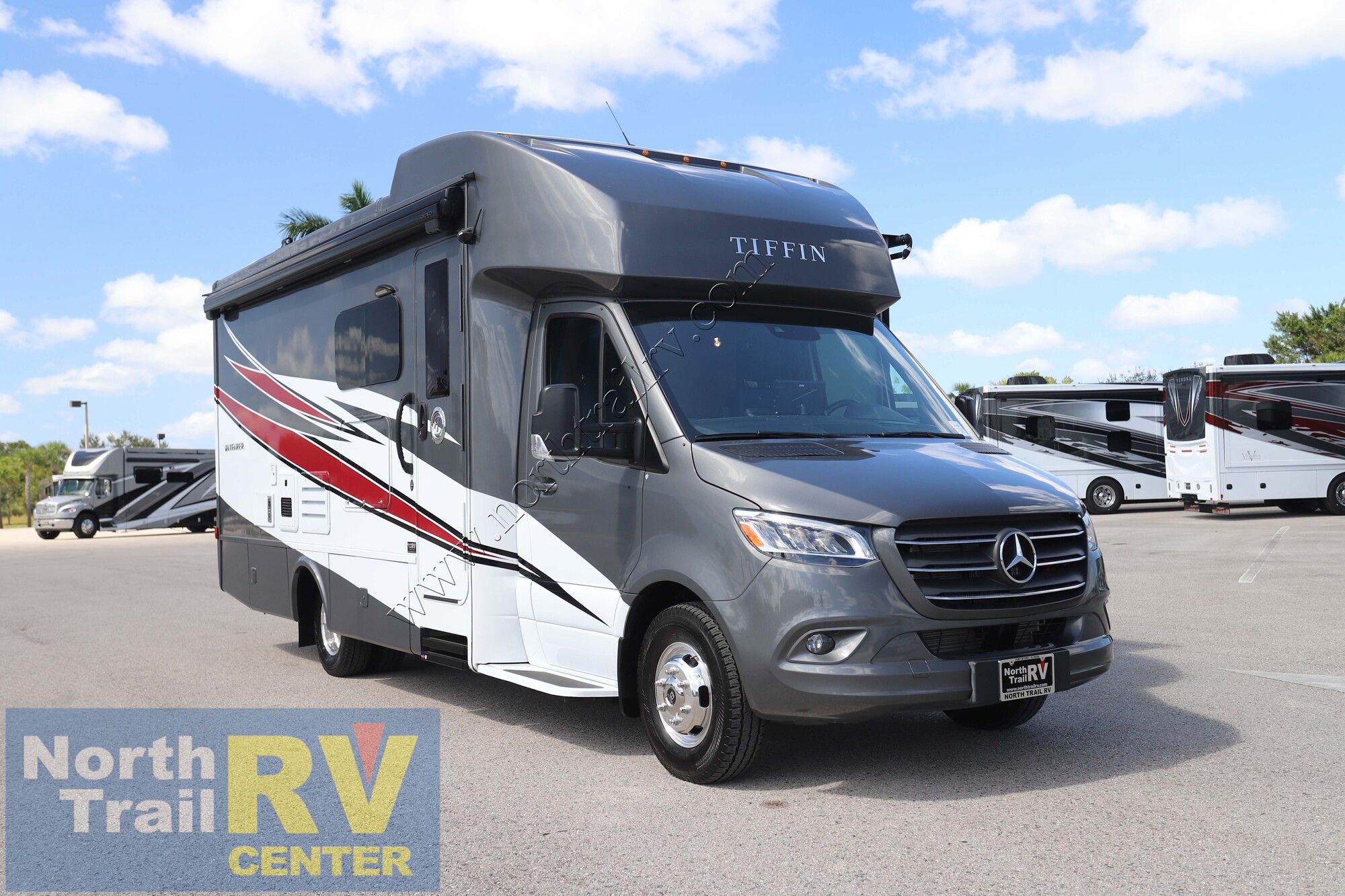 Used 2022 Tiffin Motor Homes Wayfarer 25RW Class C  For Sale