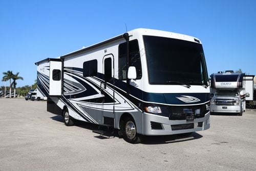 2025 Newmar Bay Star Sport 3016