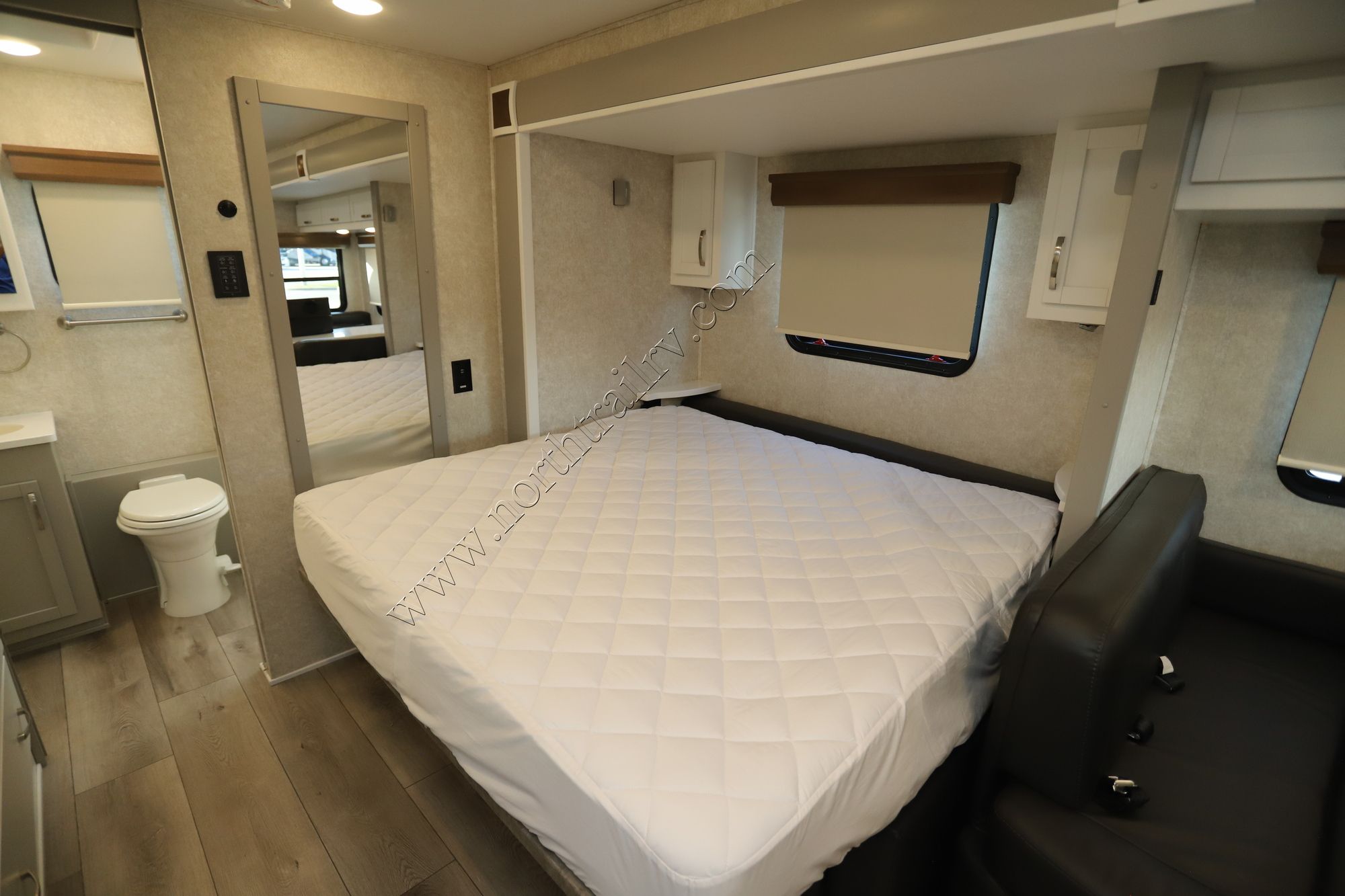 Used 2022 Renegade Rv Veracruz 30VRM Super C  For Sale