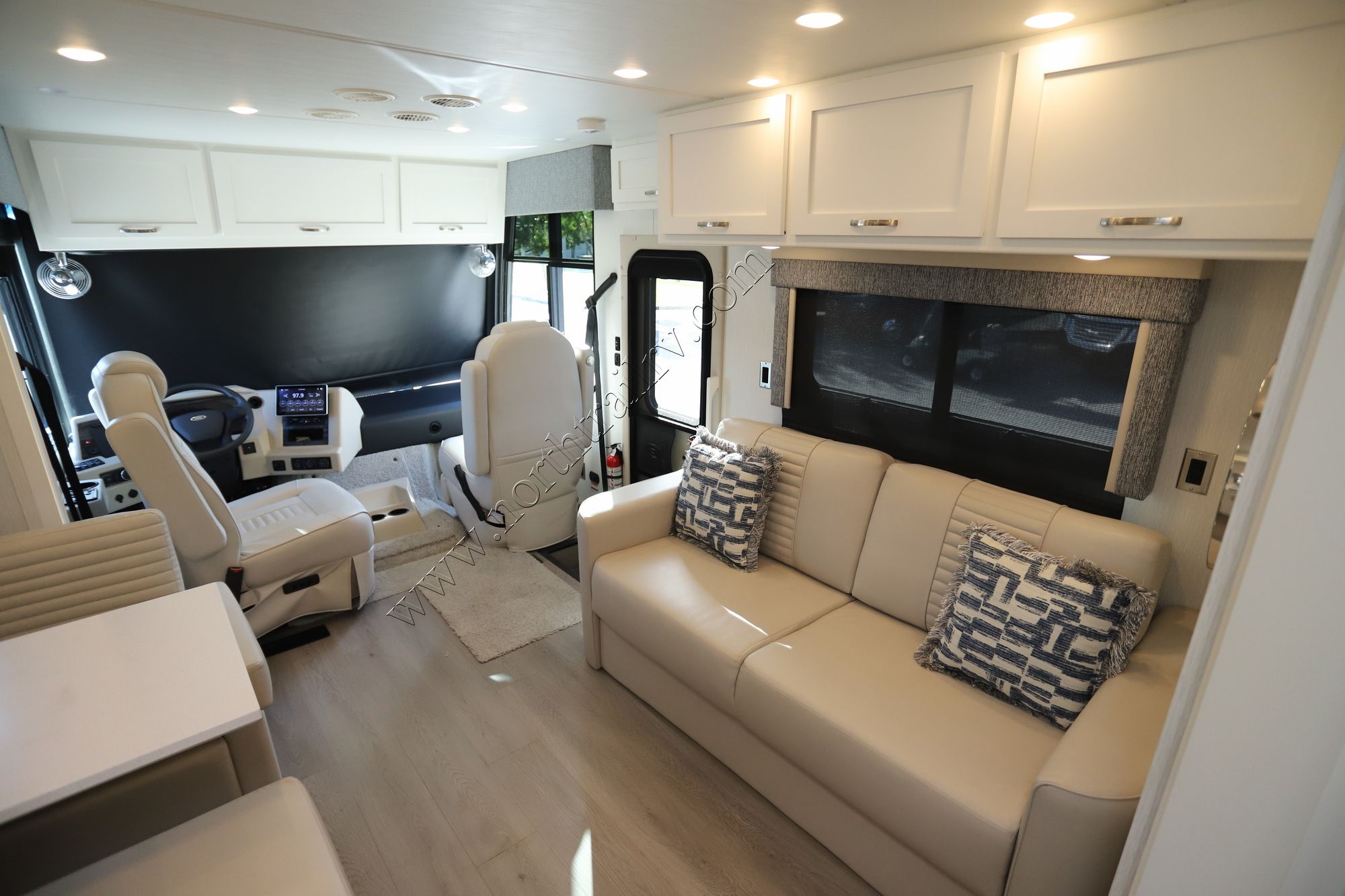 New 2025 Newmar Bay Star Sport 3016 Class A  For Sale