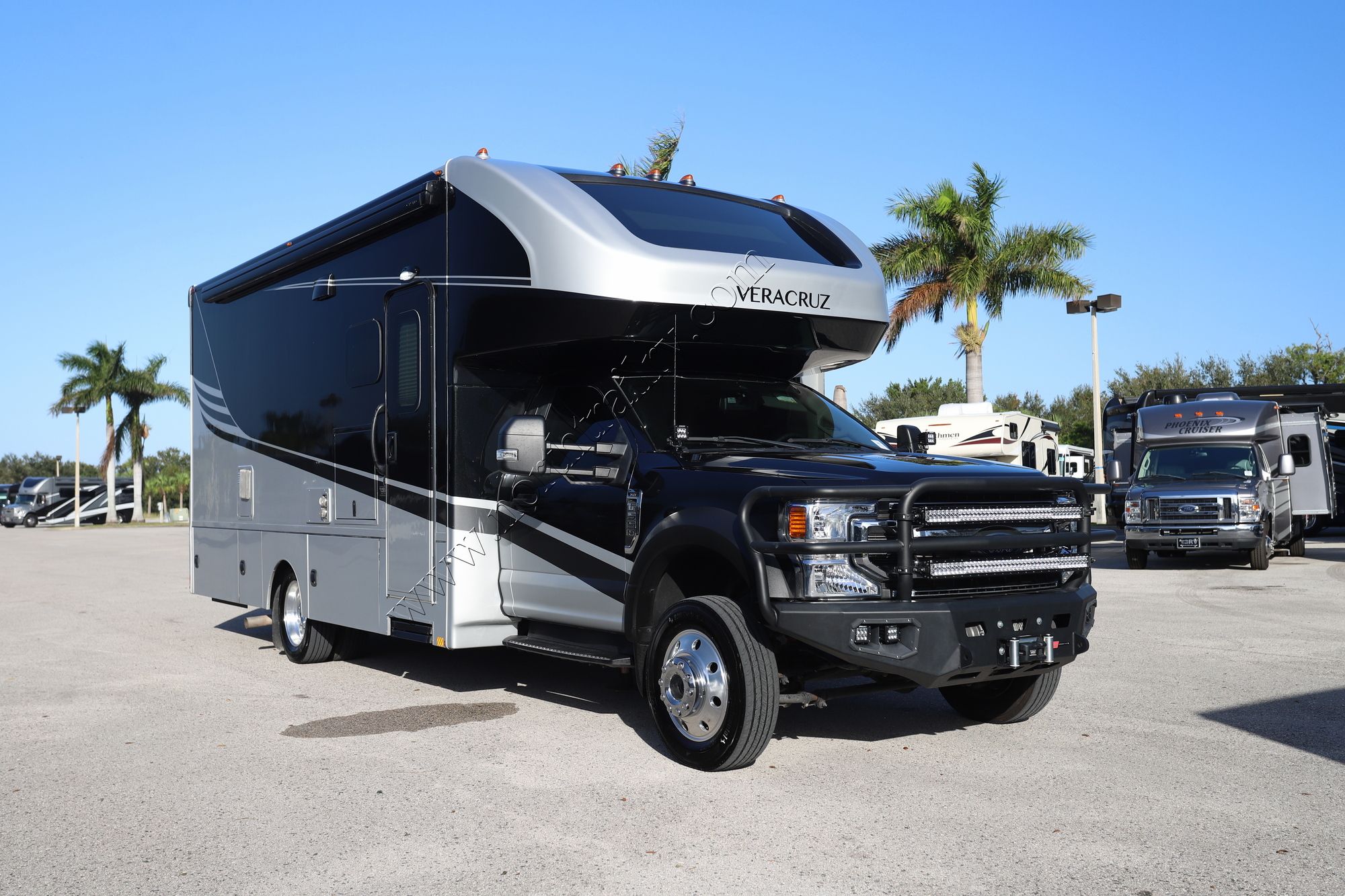 Used 2022 Renegade Rv Veracruz 30VRM Super C  For Sale