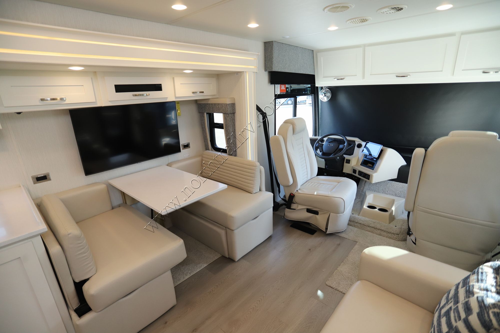 New 2025 Newmar Bay Star Sport 3016 Class A  For Sale