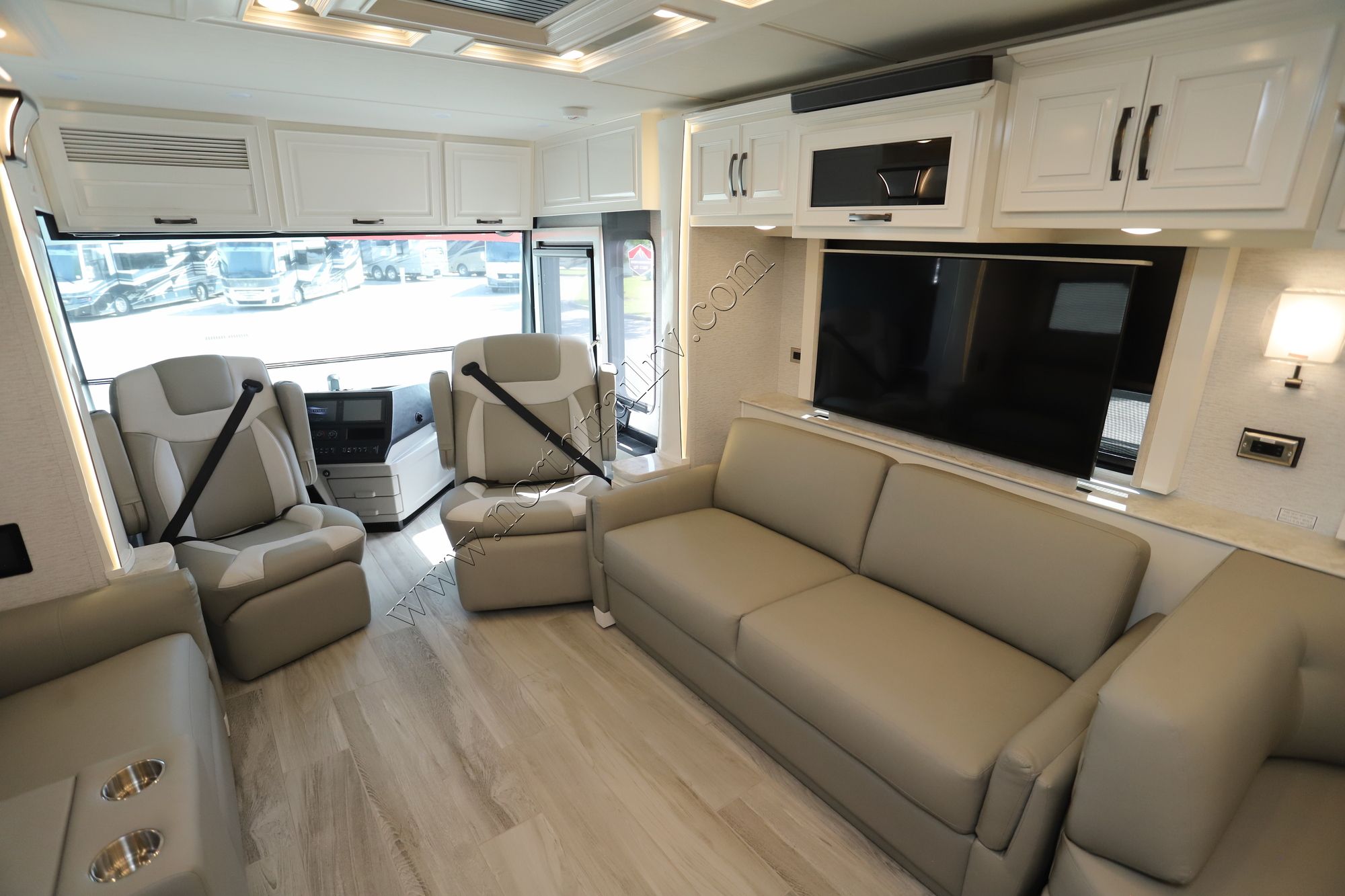 New 2025 Newmar Dutch Star 4370 Class A  For Sale