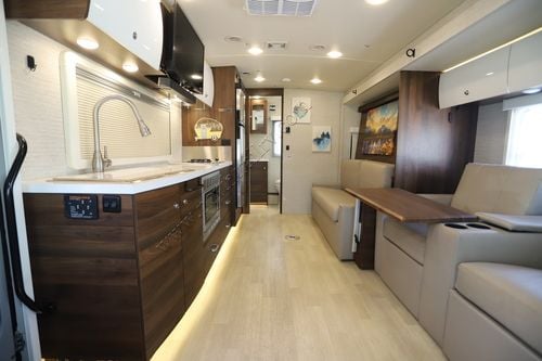 2021 Winnebago View 24D