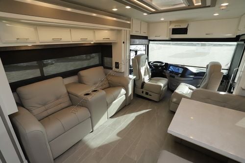 2025 Newmar New Aire 3543