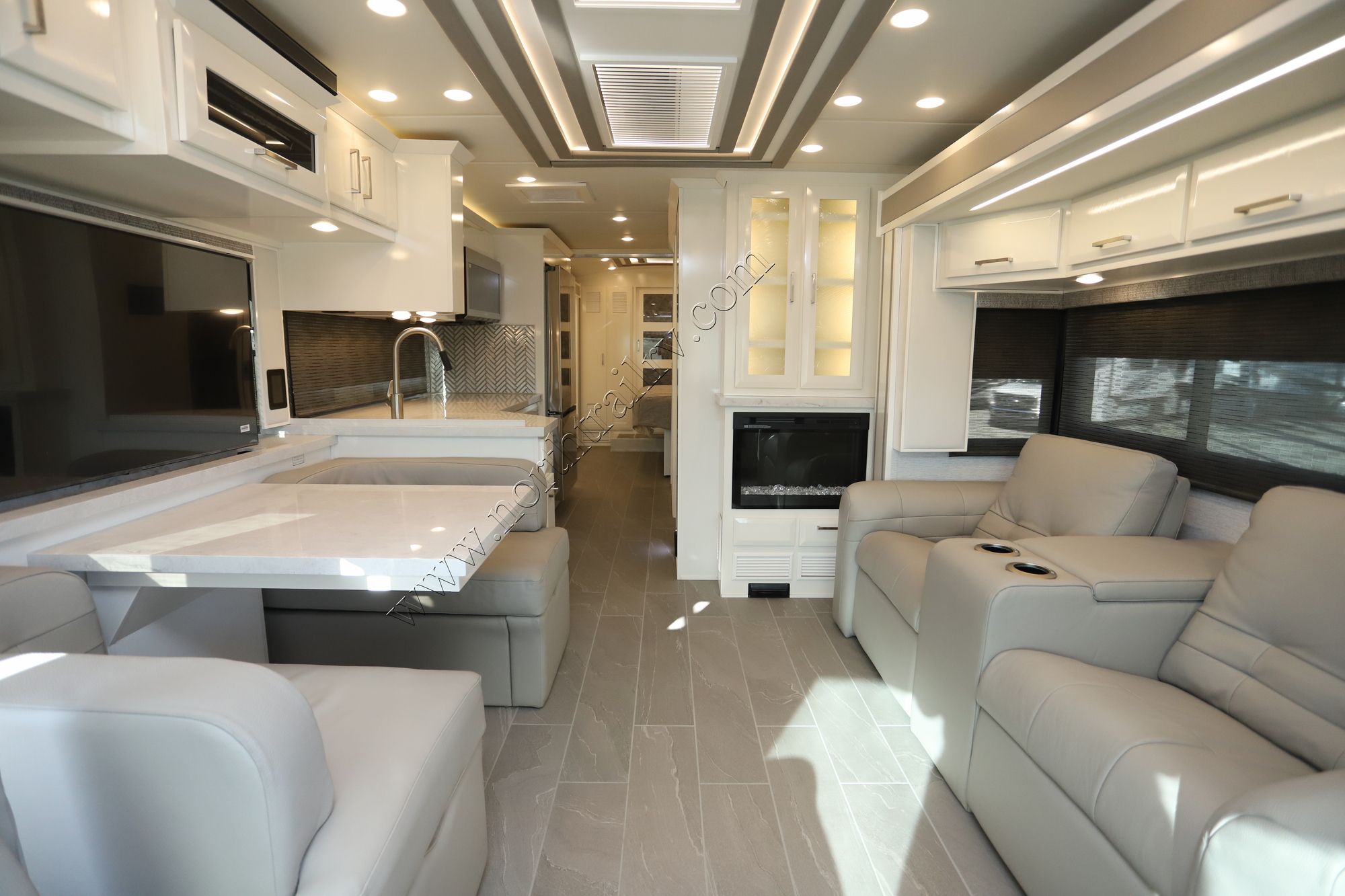 New 2025 Newmar New Aire 3543 Class A  For Sale