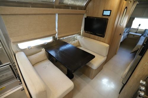 2023 Airstream Pottery Barn 28RBT