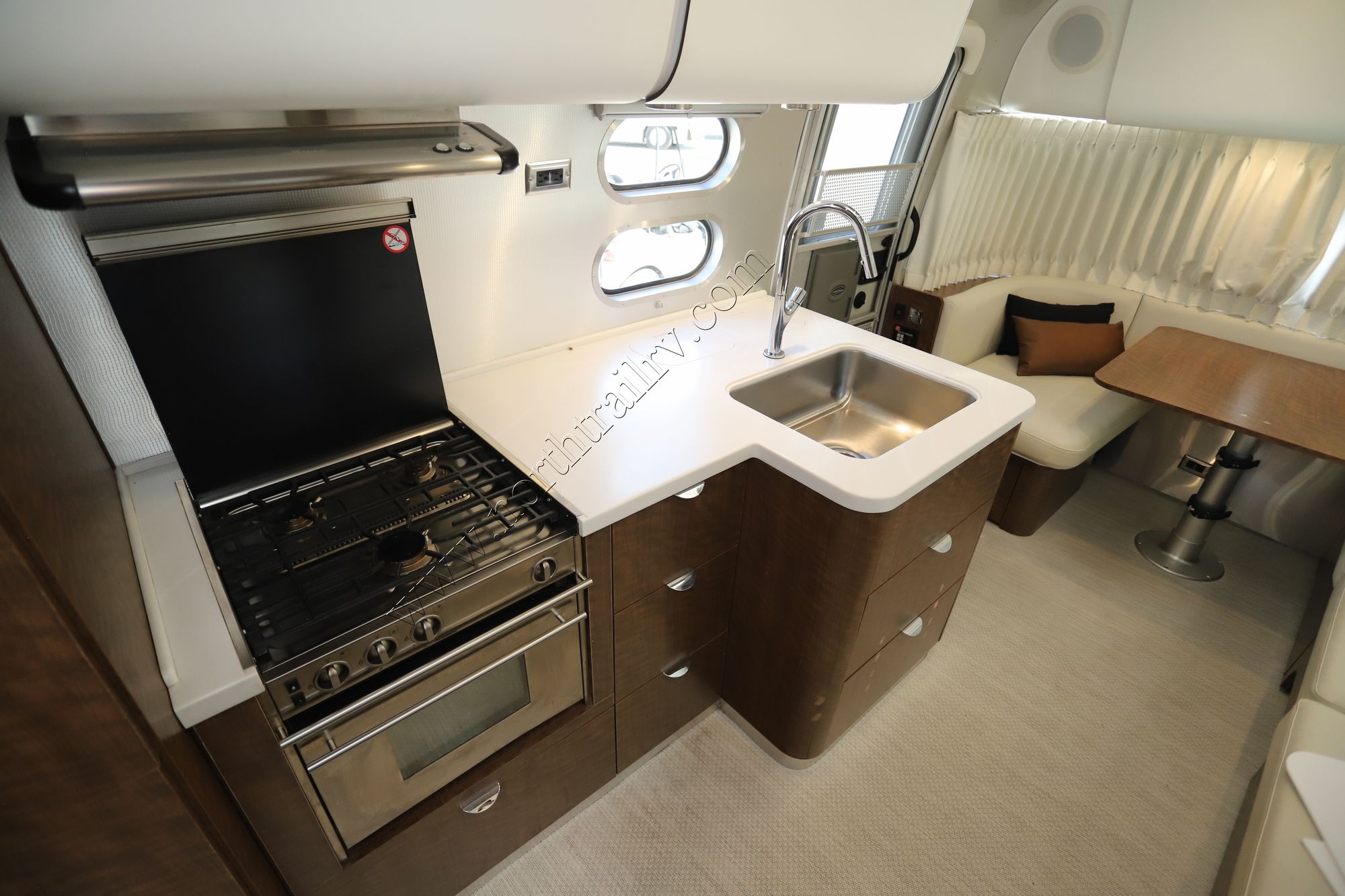 Used 2019 Airstream Globetrotter 27FBQ Travel Trailer  For Sale