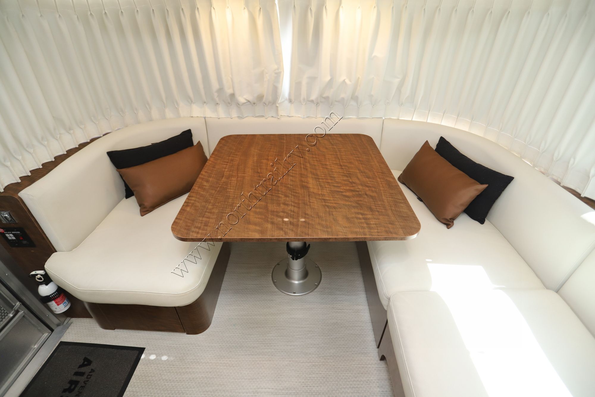 Used 2019 Airstream Globetrotter 27FBQ Travel Trailer  For Sale